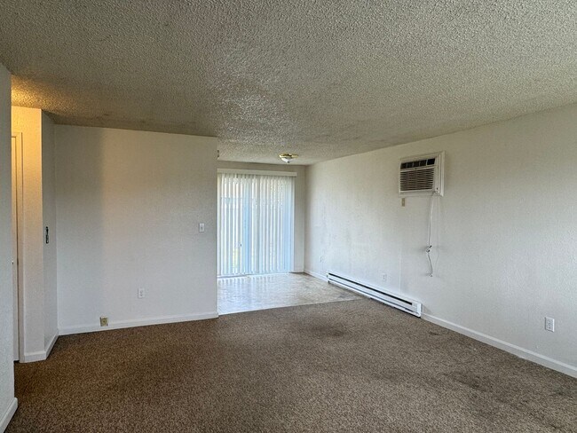 Building Photo - n5404