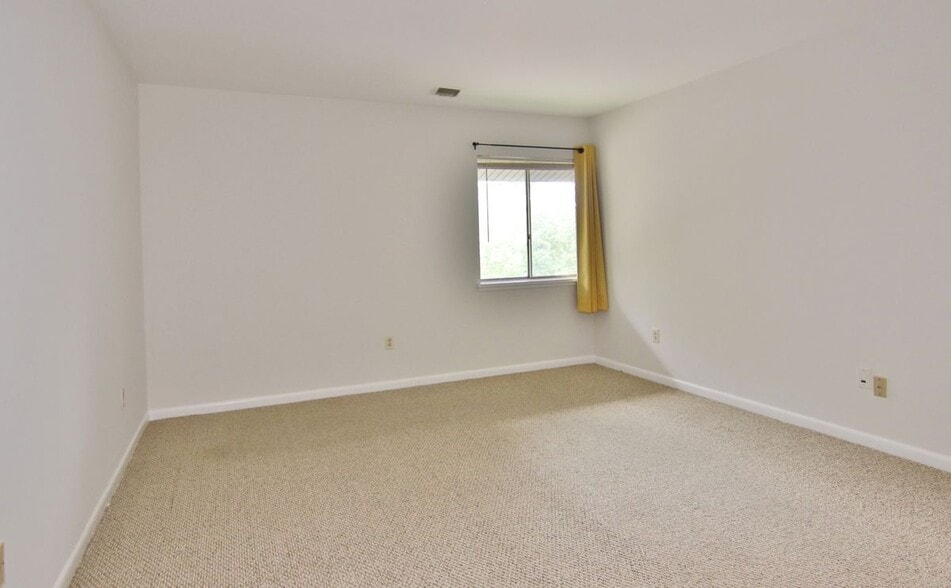 Building Photo - 249 Hamilton Ave