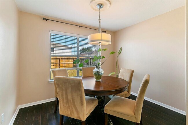 Building Photo - 7123 Sunrise Hill Ln