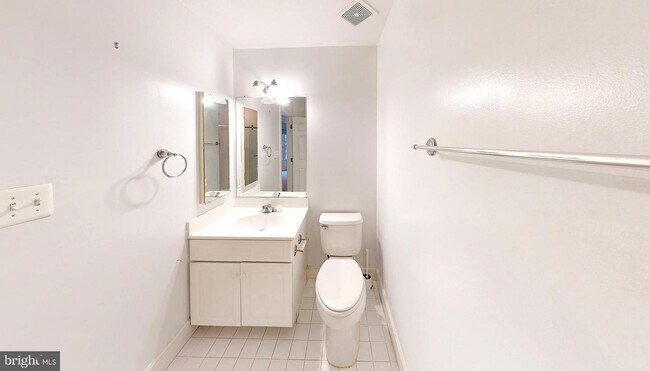 Building Photo - 309 Pure Spring Crescent