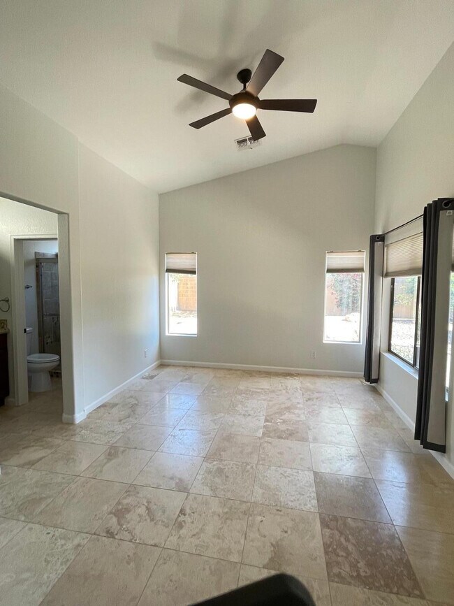 Building Photo - 3536 W Spirit Ln