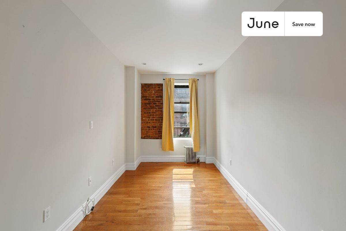 Building Photo - 23 E 109th St