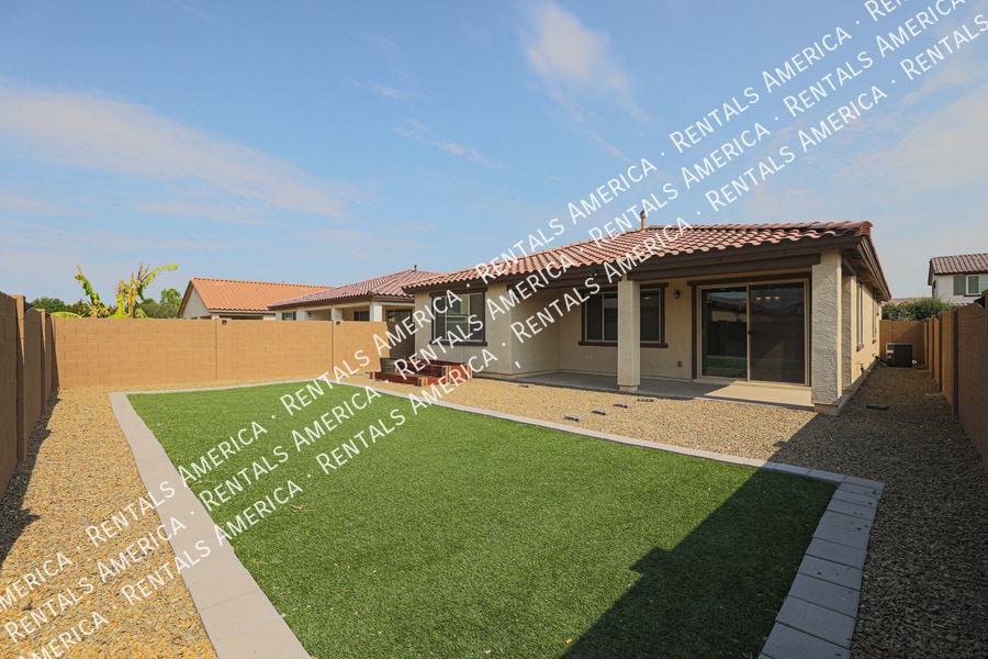 Building Photo - 4217 W Winston Dr