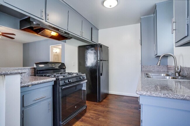 Building Photo - Stylish West Adams Rentals – Light-Filled,...
