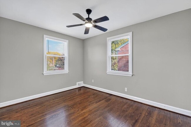 Building Photo - 1109 Congress St SE