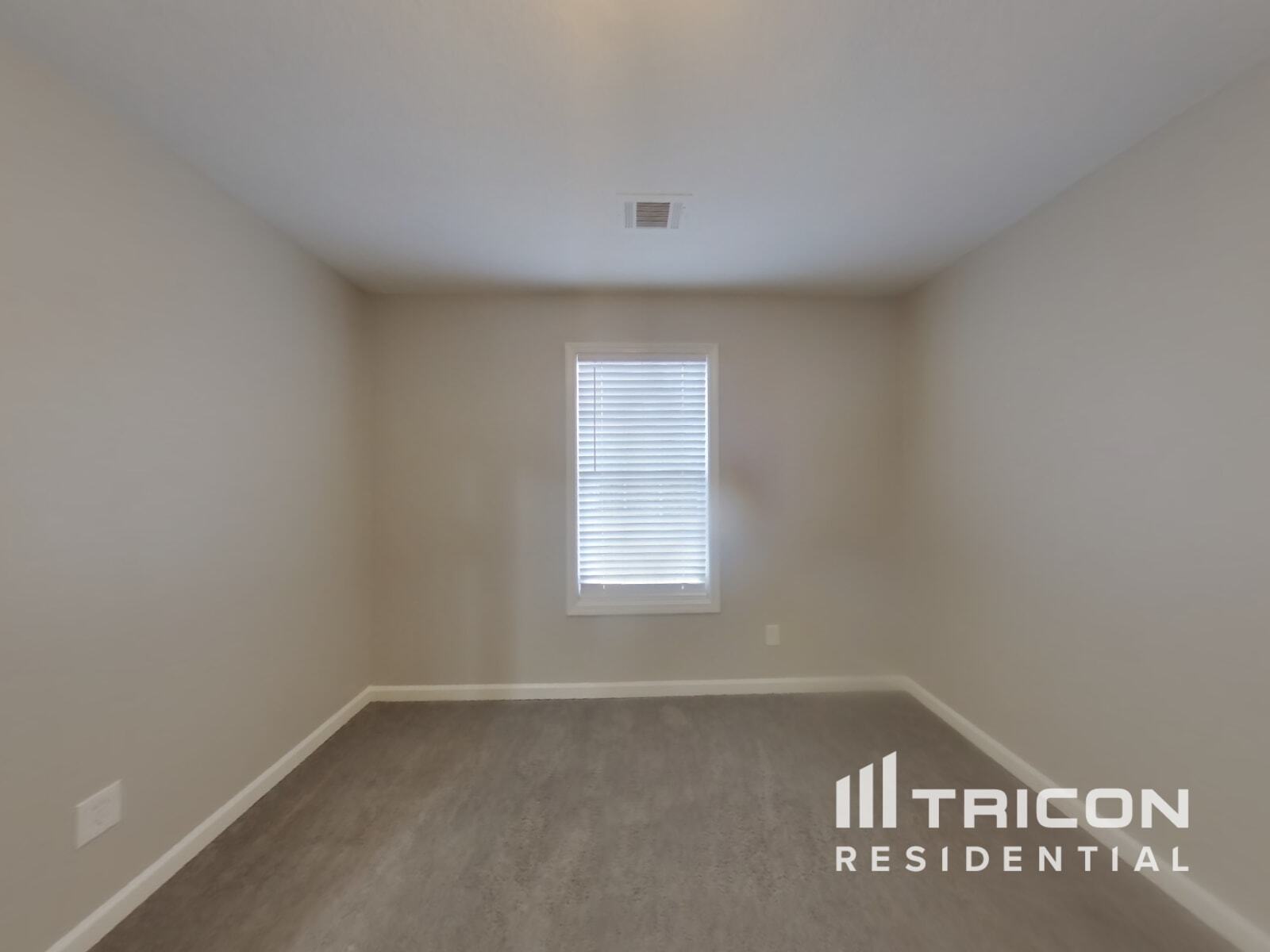 Building Photo - 404 Wolf Creek Ct