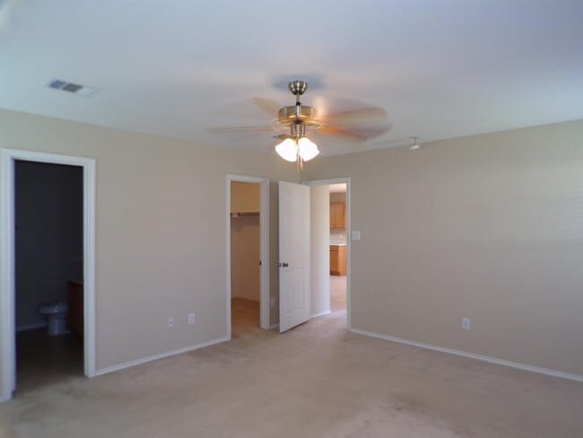 Building Photo - 95 E Wildflower Blvd
