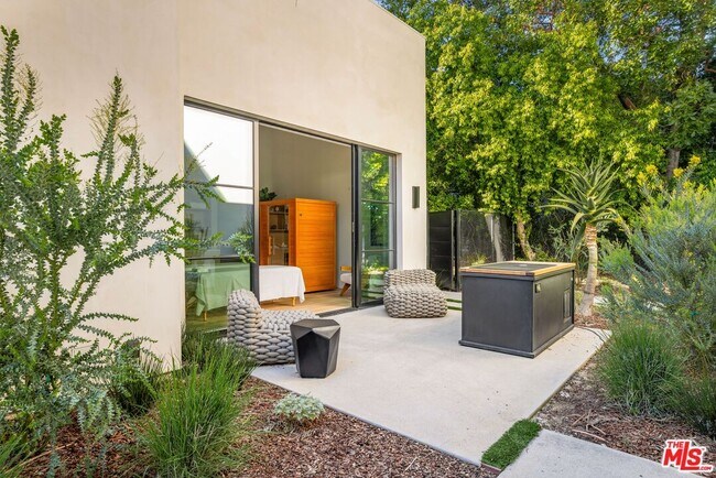 Building Photo - 9951 Liebe Dr