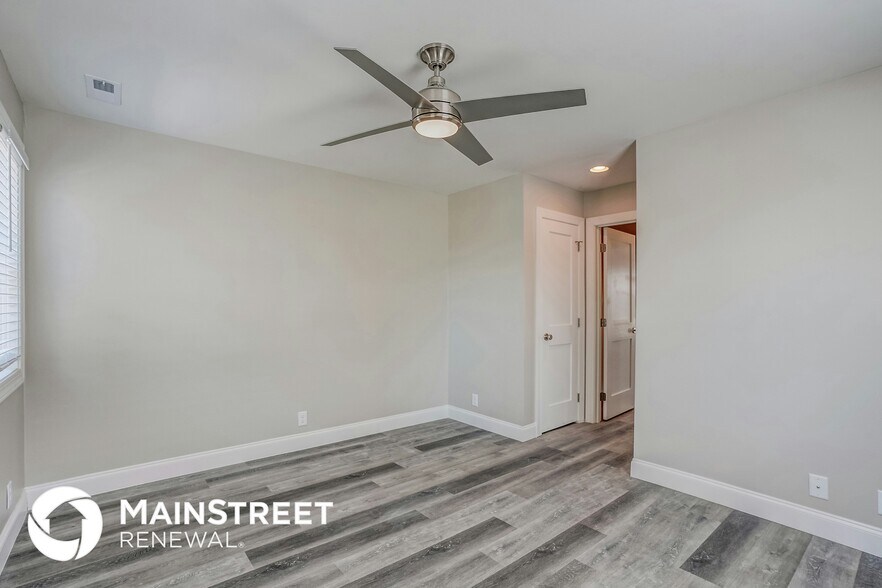 Building Photo - 3145 4th Ave S