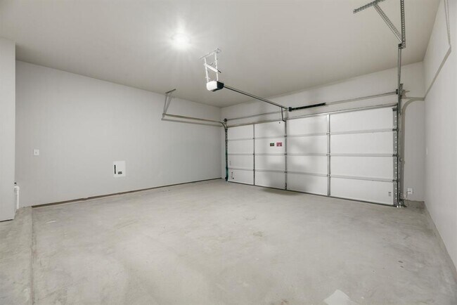 Building Photo - 12809 Village Spun Plz