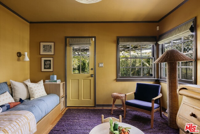 Building Photo - 11523 Albers St