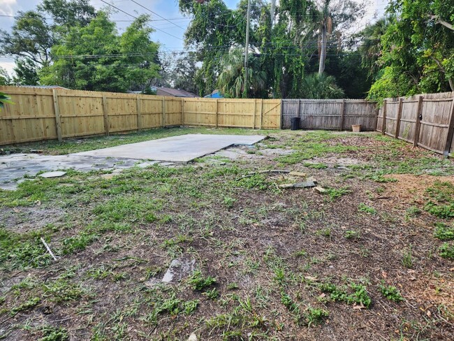 Building Photo - Bungalow in Northeast Gulfport