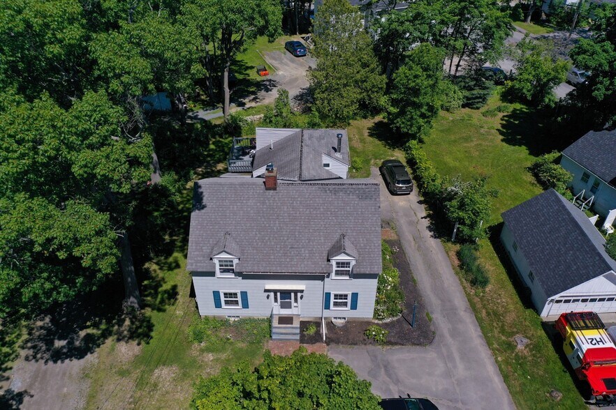 Building Photo - 40 College Ave