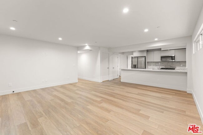 Building Photo - 1750 N Van Ness Ave