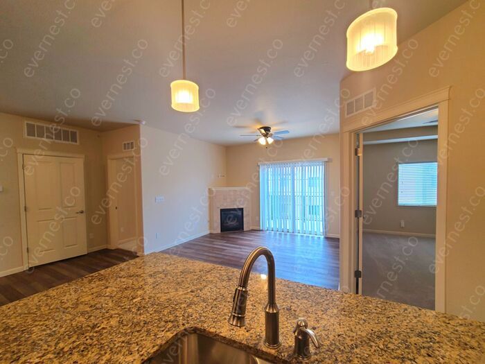Building Photo - 1144 Rockhurst Dr