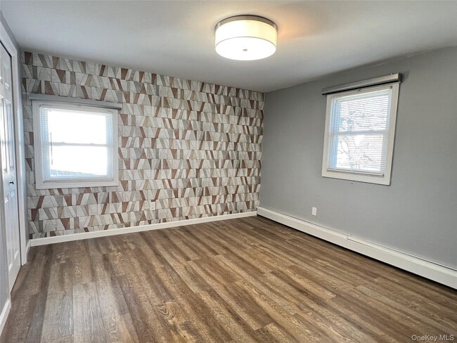 Building Photo - 137 Center Ln