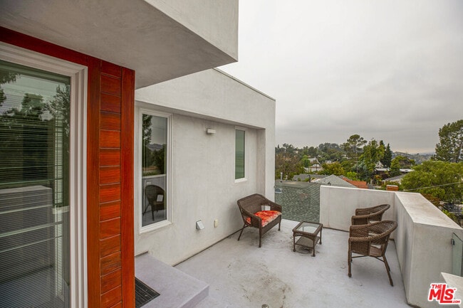 Building Photo - 1046 Glen Arbor Ave