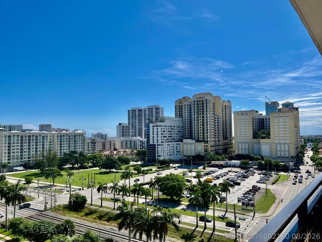 Building Photo - 550 Okeechobee Blvd