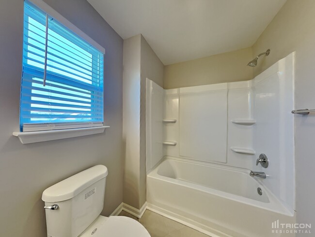 Building Photo - 3234 Winding Br Trl