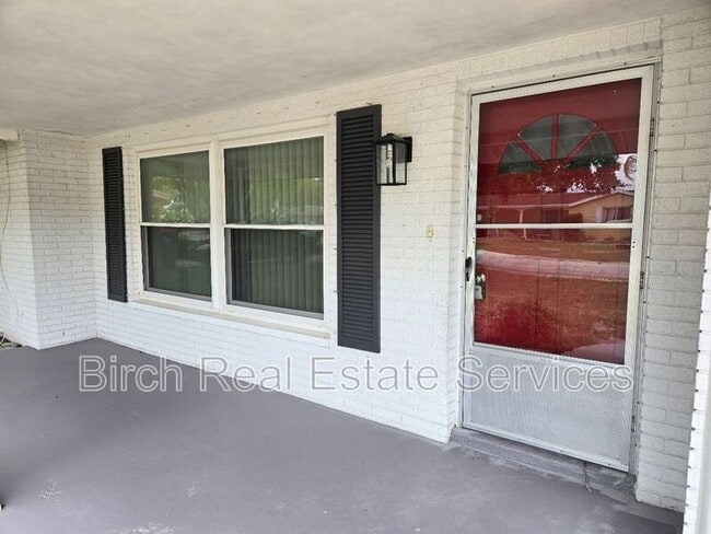 Building Photo - 7435 Live Oak Ln