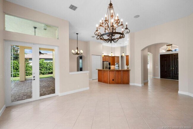 Building Photo - 511 SW Squire Johns Ln