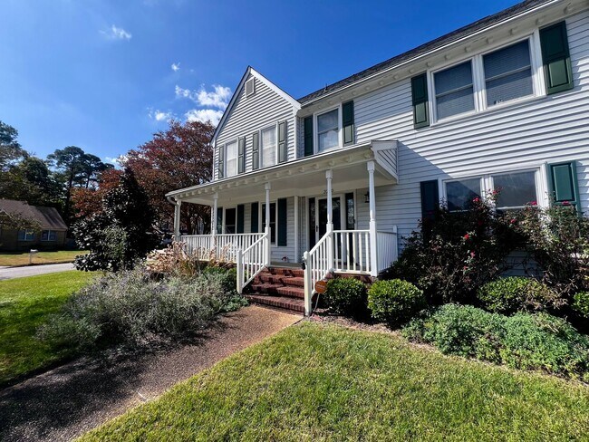 Building Photo - Beautiful home in the desirable Wellington...
