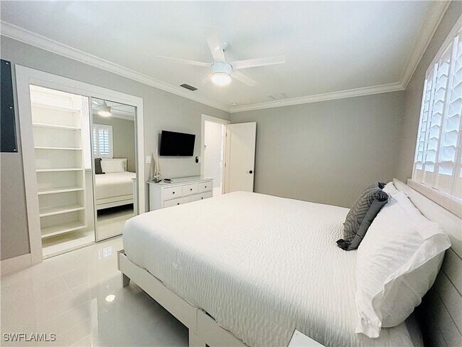 Building Photo - 140 W Pago Pago Dr