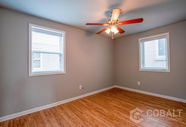 Building Photo - 271 Glen Iris Dr NE