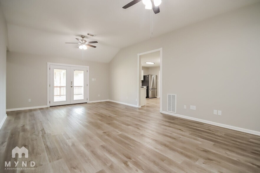 Building Photo - 19806 Azalea Valley Dr