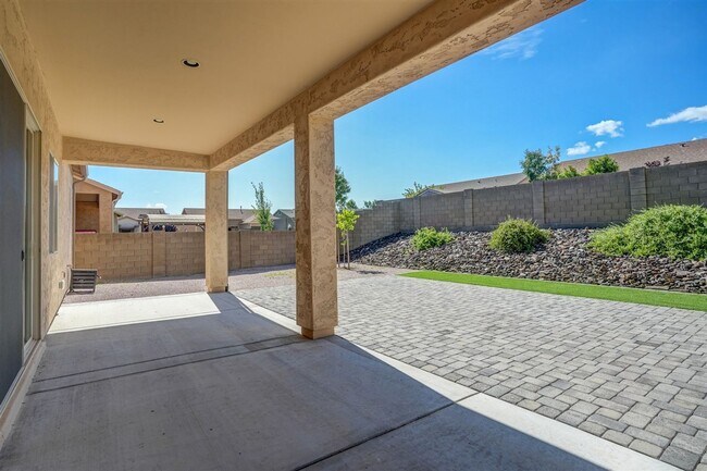 Building Photo - 6185 E Beecher Loop