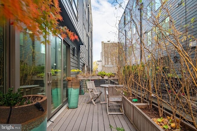 Building Photo - 815 S 20th St