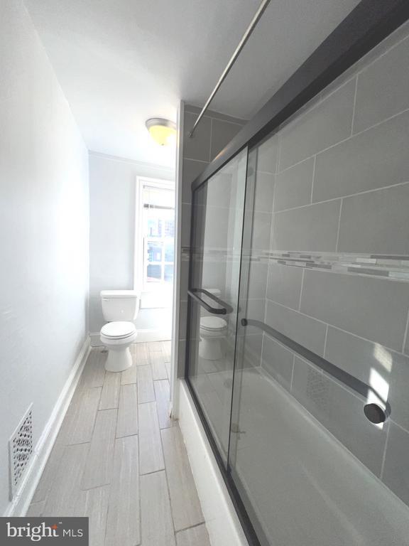 Building Photo - 405 N 2nd St