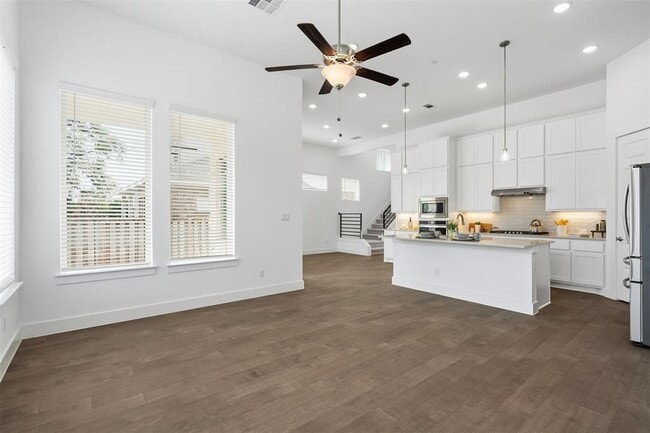 Building Photo - 1413 Kneehigh Ln