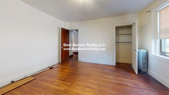 Building Photo - 16 W Wyoming Ave