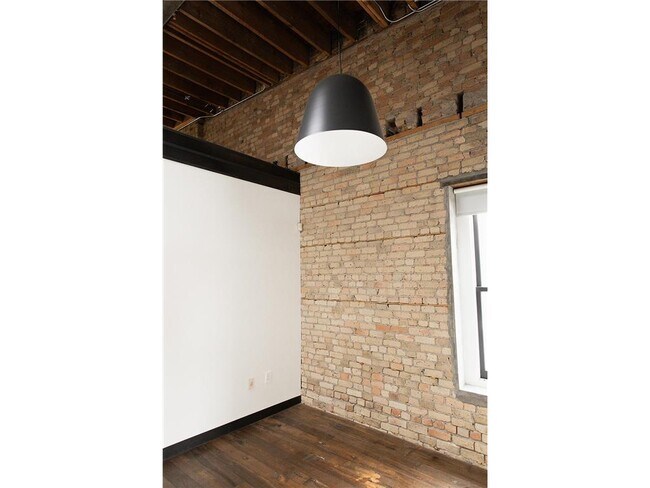 Building Photo - 211 N Washington Ave