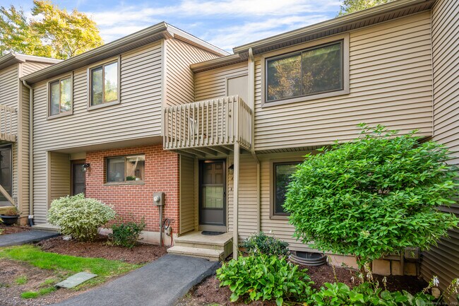 Building Photo - 45 Conestoga Way