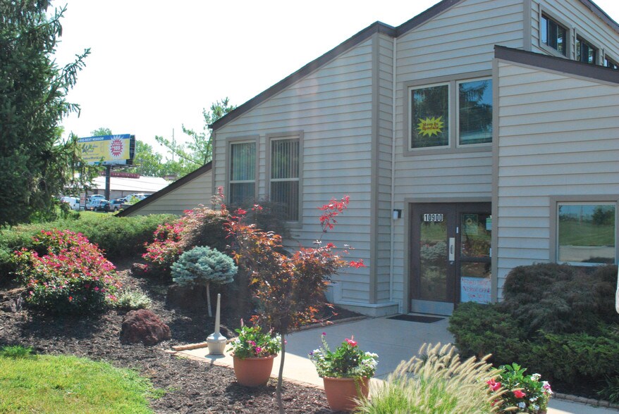 Oak Forest Apartments 10900 Oak Forest Parkway Dr Saint Louis MO 63146 Apartment Finder