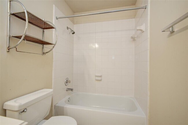 Building Photo - 21718 Grand Hollow Ln