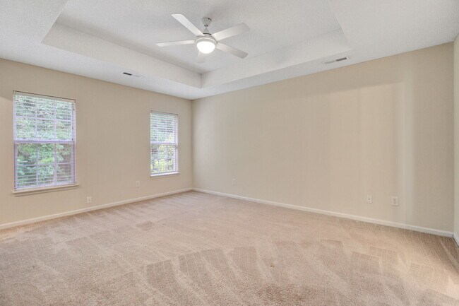 Building Photo - 5135 Ballantine Dr