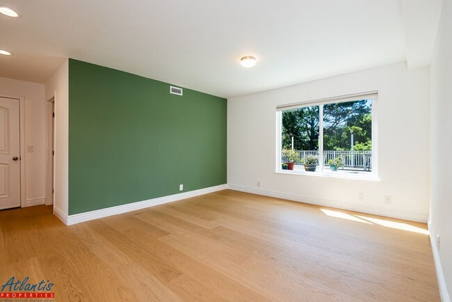Building Photo - Beautiful ADU Apartment | Private Entrance...