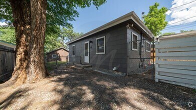 Building Photo - Charming cottage in downtown Colorado Springs
