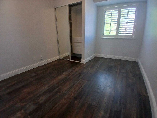 Building Photo - 180 Pelican Loop