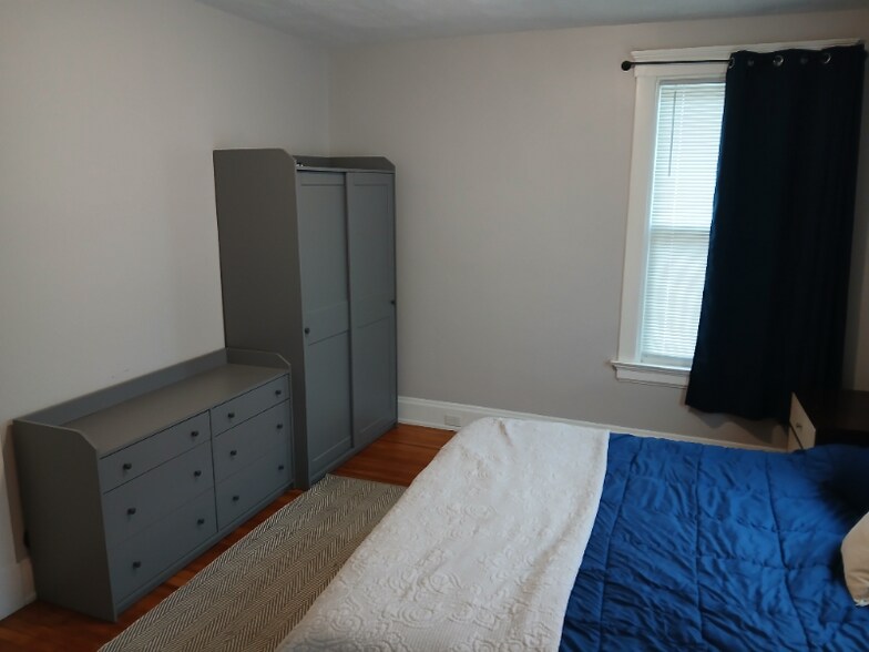 Building Photo - 3269 Montana Ave