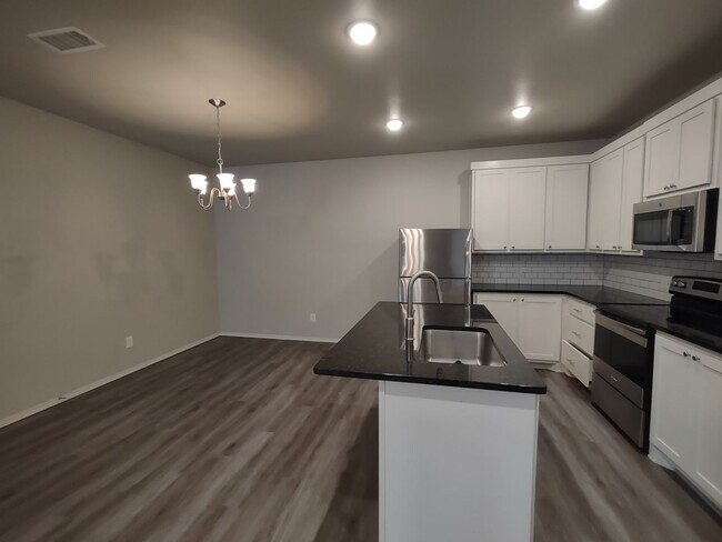 Building Photo - 1401 16th St