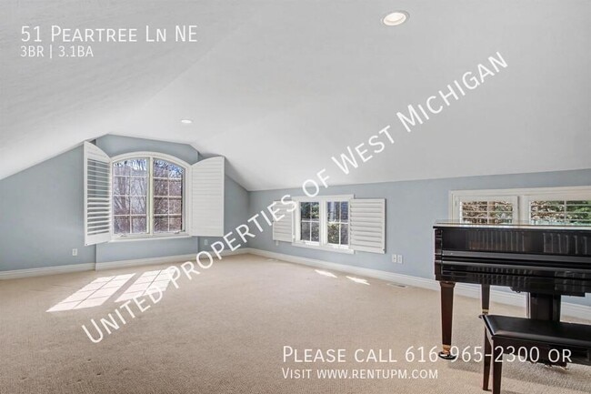 Building Photo - 51 Peartree Ln NE