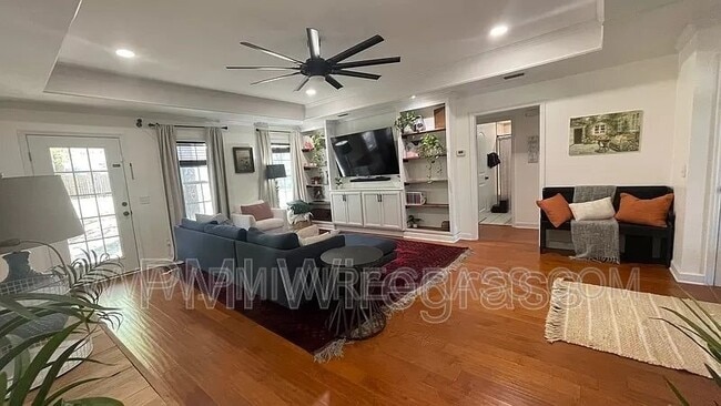 Building Photo - 628 Joe Bruer Rd