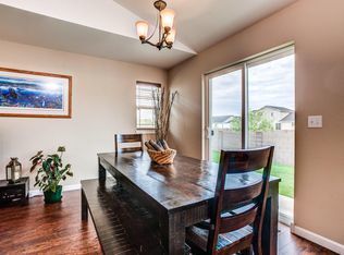 Building Photo - Radiant lake - 3 Bedroom Home