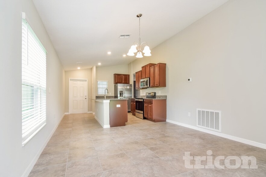 Building Photo - 12747 Lemon Pepper Dr