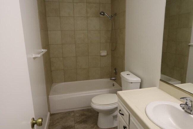 Building Photo - 9388 N Archie Ave