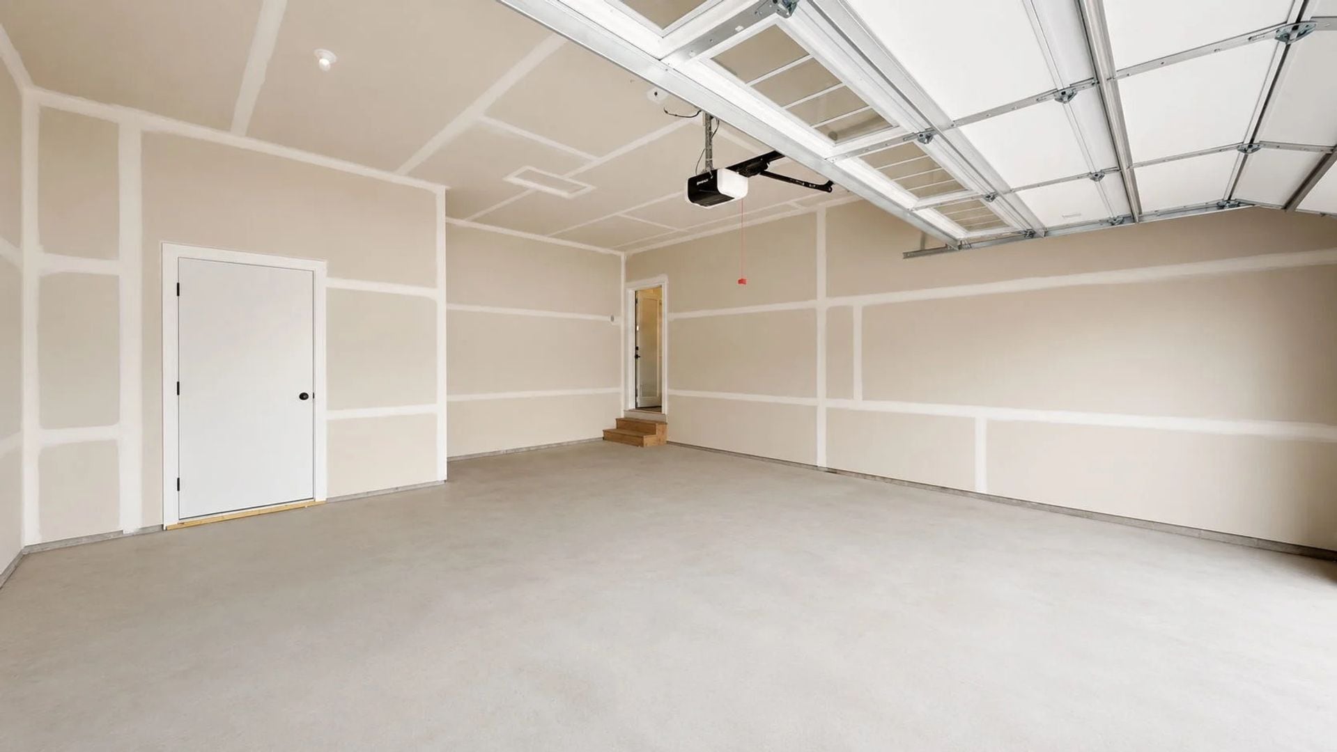 Building Photo - 16039 Kenyon Ave